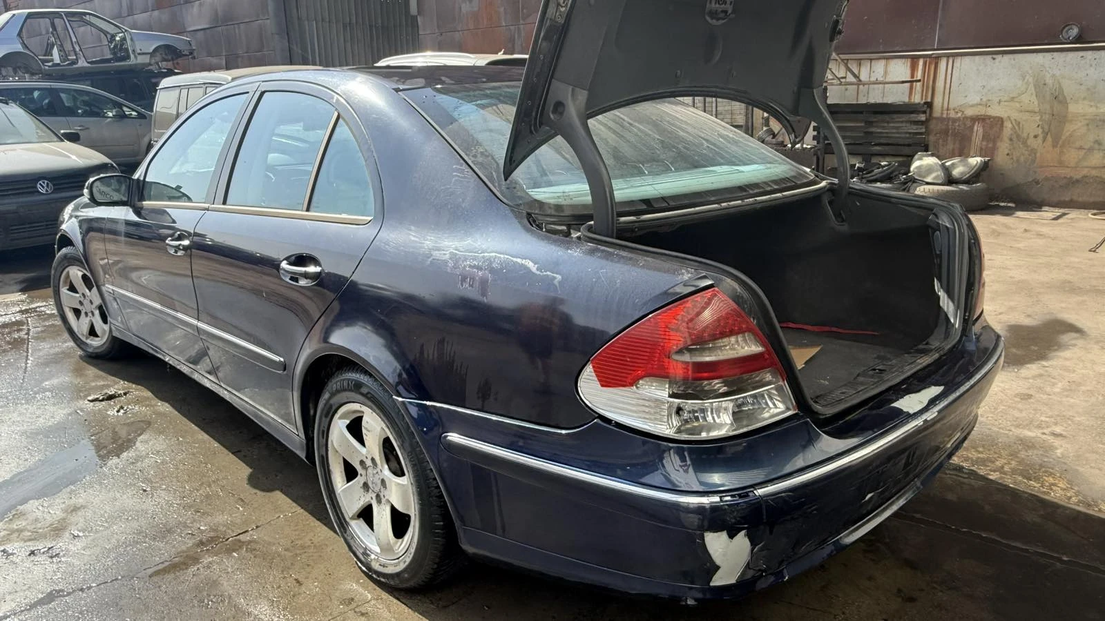 Mercedes-Benz E 270, снимка 5 - Автомобили и джипове - 53975434