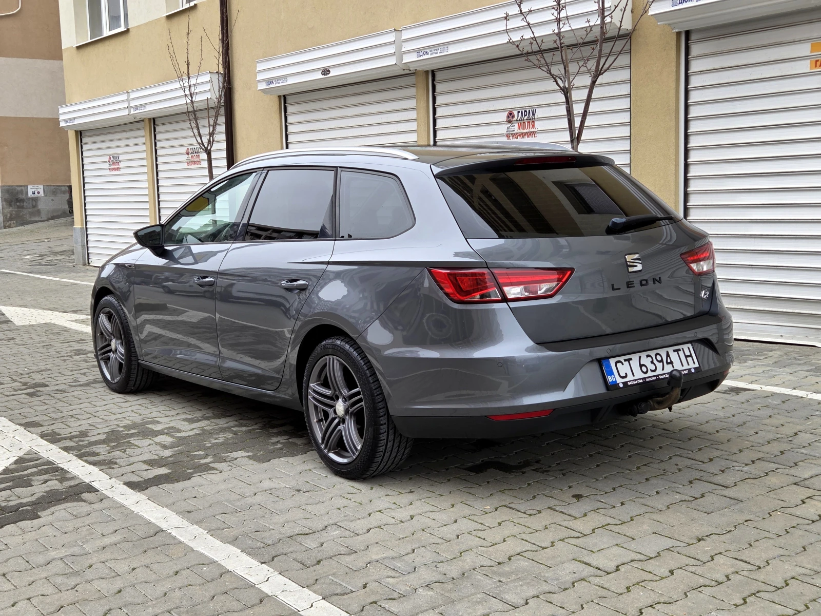 Seat Leon Seat Leon FR| DSG| Пълна сервизна история, снимка 3 - Автомобили и джипове - 54021960