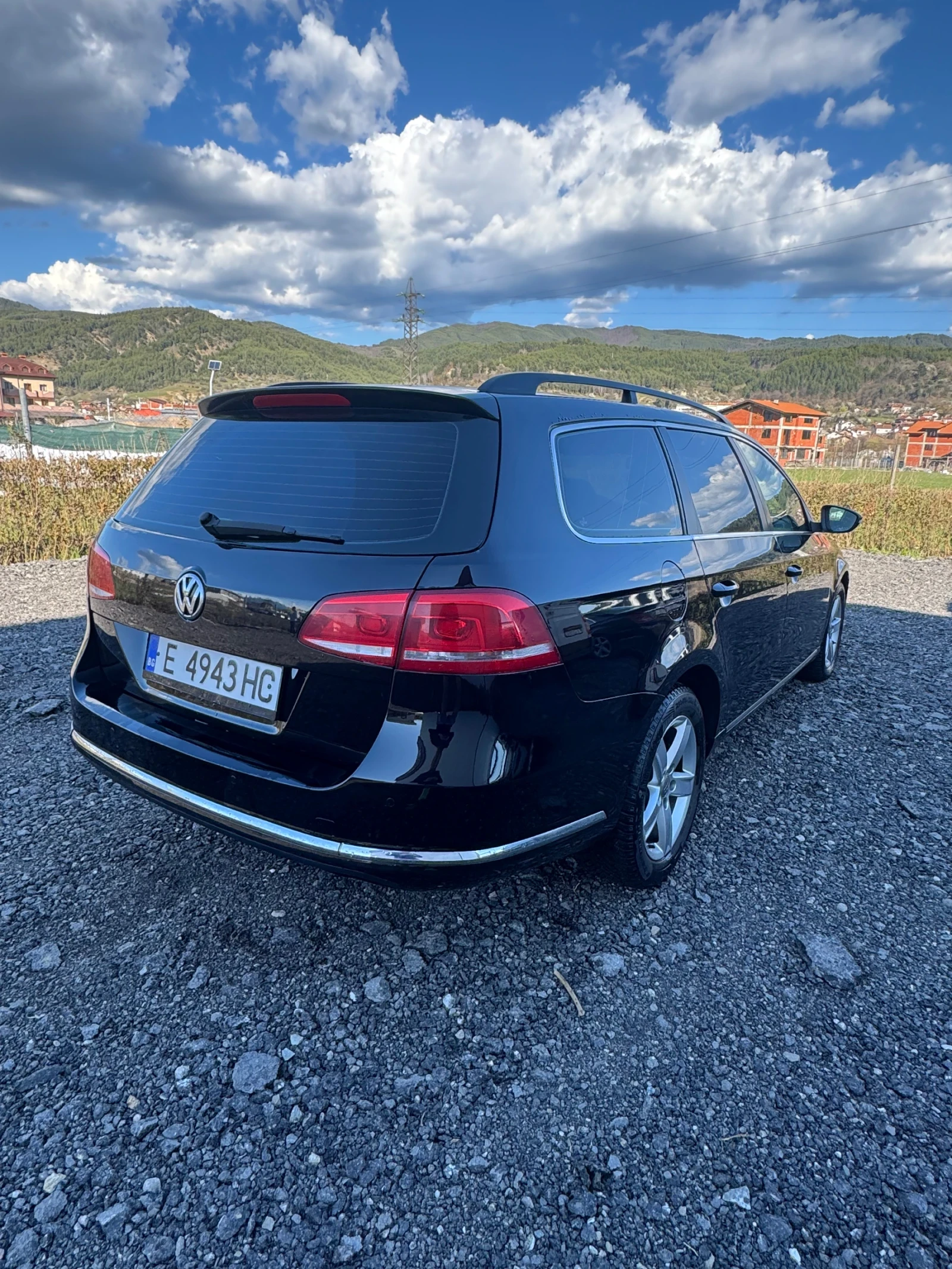 VW Passat Комби, снимка 6 - Автомобили и джипове - 54154449