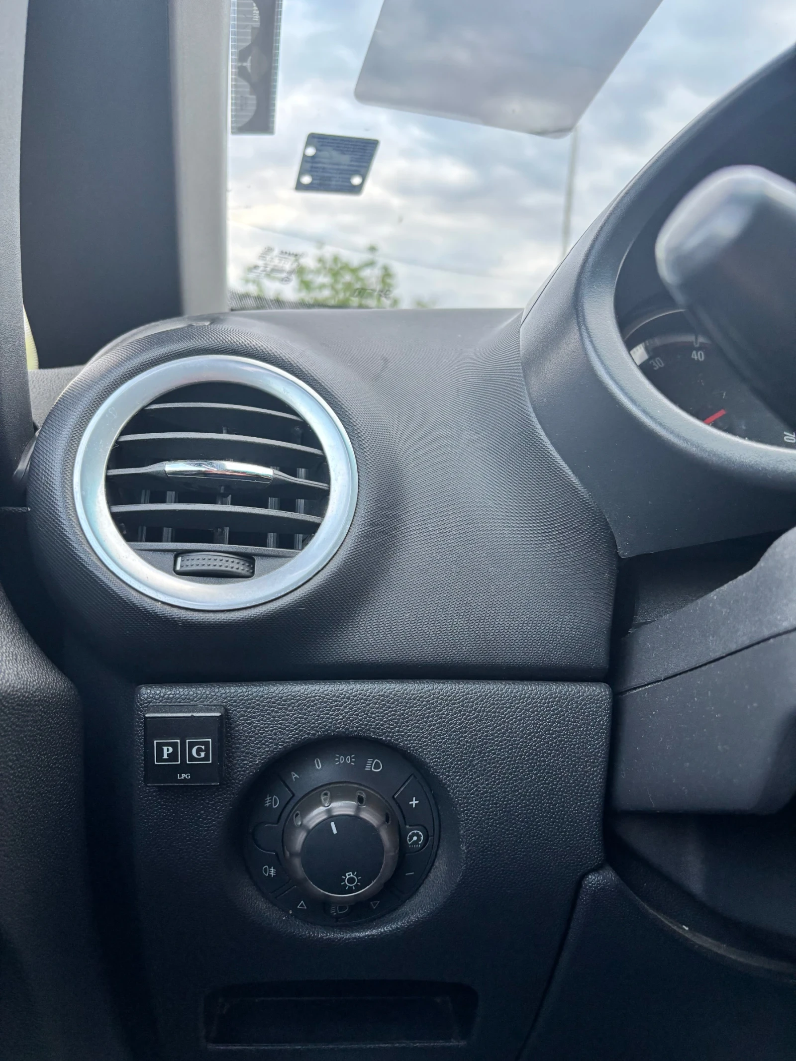 Opel Corsa, снимка 7 - Автомобили и джипове - 54230078