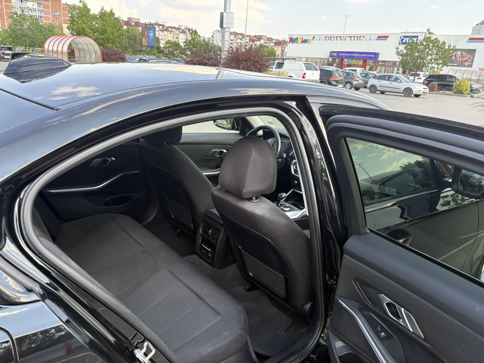 BMW 320 xDrive, снимка 9 - Автомобили и джипове - 55810943