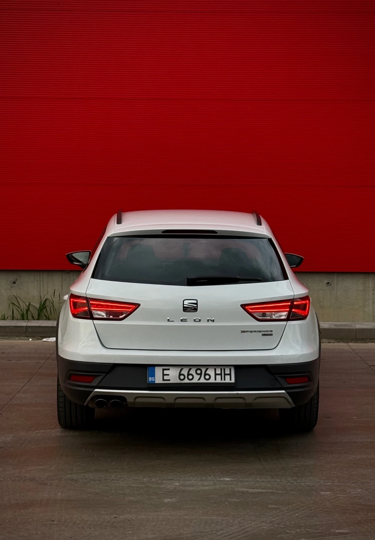 Seat Leon 2.0TDI DSG LED, снимка 5 - Автомобили и джипове - 54836742