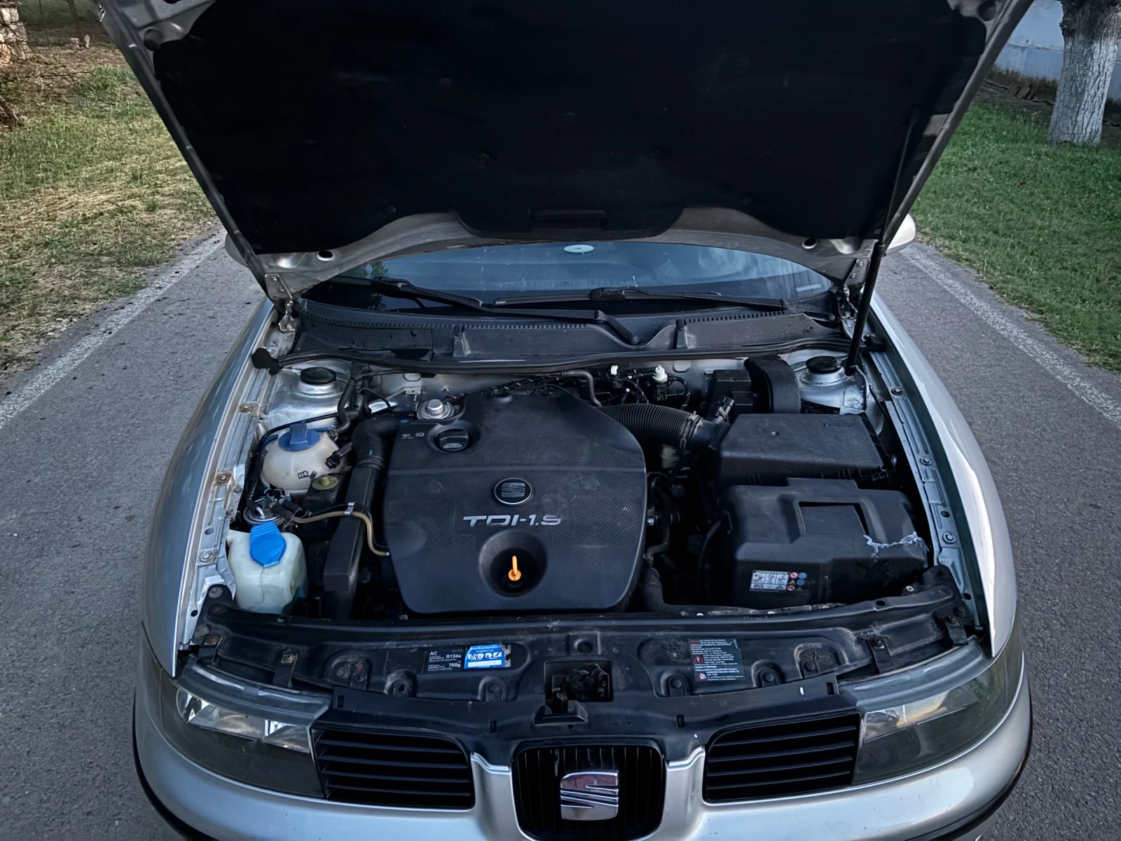 Seat Leon 1.9 TDI, снимка 11 - Автомобили и джипове - 55157857