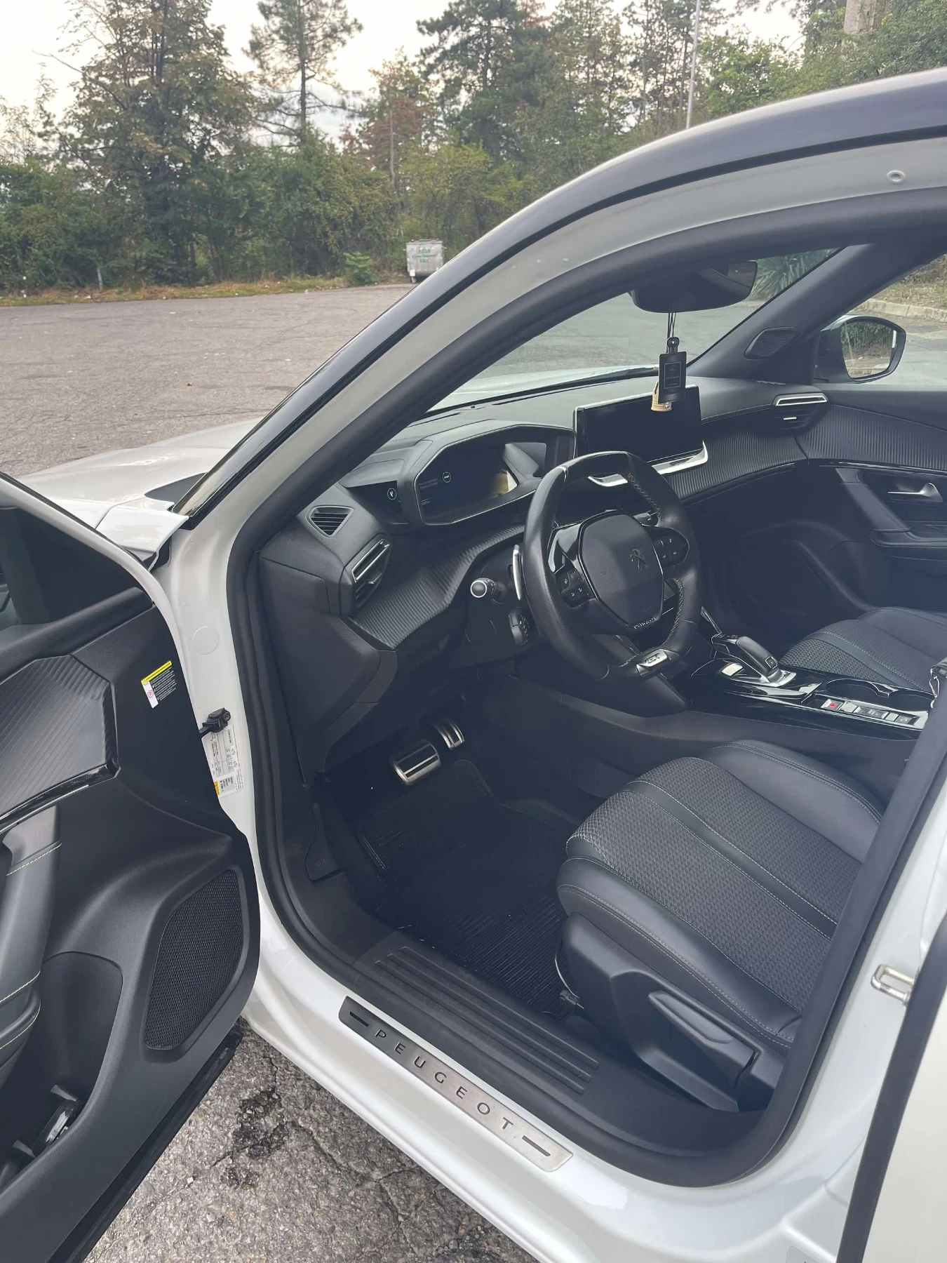 Peugeot 2008, снимка 9 - Автомобили и джипове - 55346965