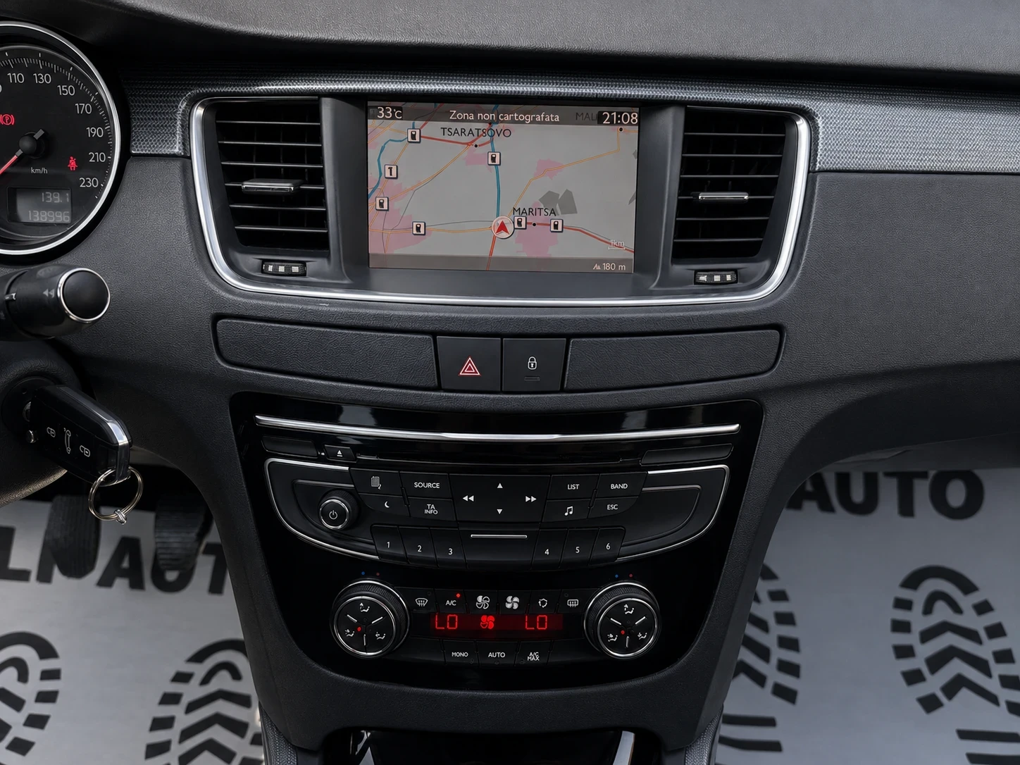 Peugeot 508 2.0HDI* 163k.c* КОЖА* НАВИ* ПОДГРЕВ, снимка 13 - Автомобили и джипове - 55936584