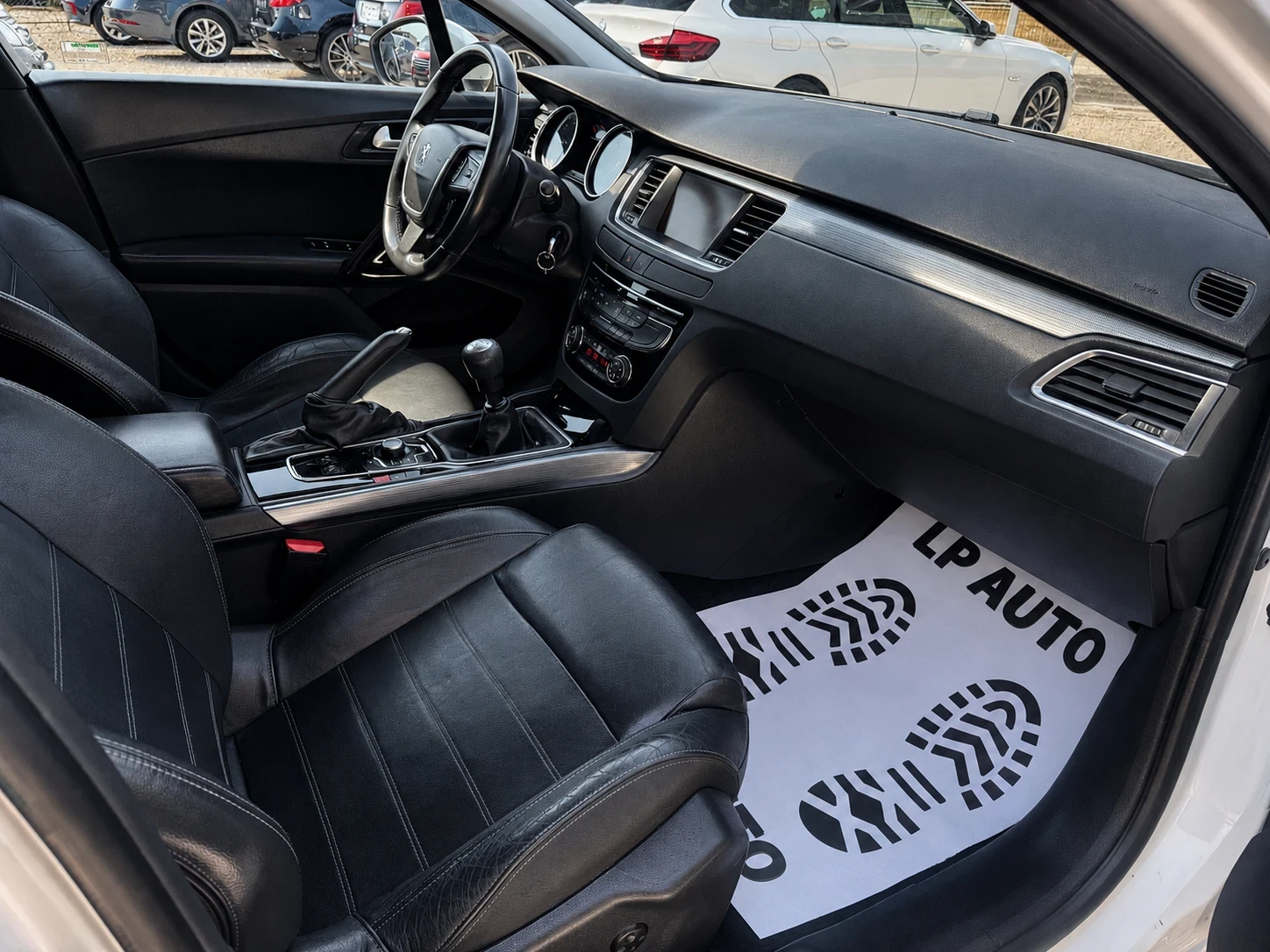Peugeot 508 2.0HDI* 163k.c* КОЖА* НАВИ* ПОДГРЕВ, снимка 8 - Автомобили и джипове - 55936584