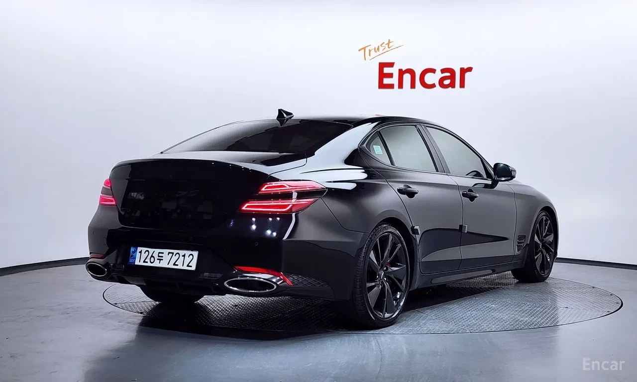 Genesis G70 3.3 T-GDI 4WD / DIGITAL / ОБДУХ / DISTRONIC / HUD, снимка 2 - Автомобили и джипове - 56152722