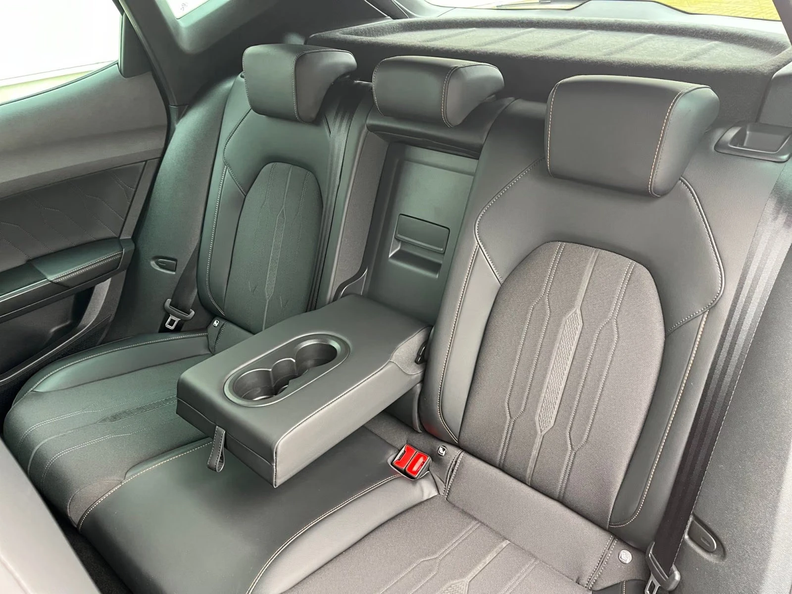 Cupra Formentor VZ/245HP/LED/NAVI/ACC/360/BEATS/971z | Mobile.bg � ����������� 12