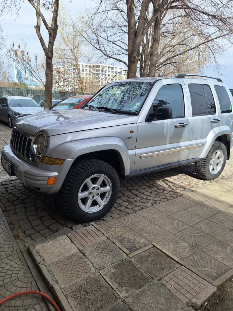 Jeep Cherokee, снимка 2 - Автомобили и джипове - 49553798