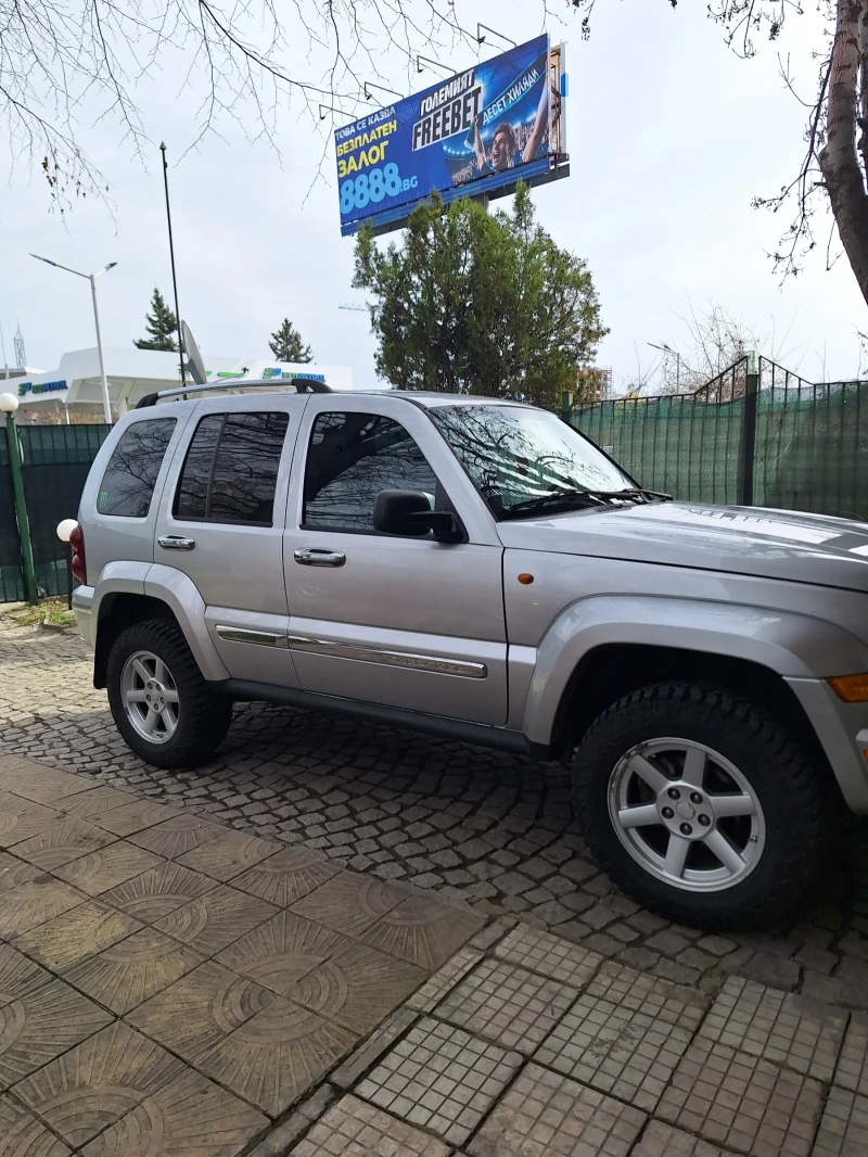 Jeep Cherokee, снимка 11 - Автомобили и джипове - 49553798