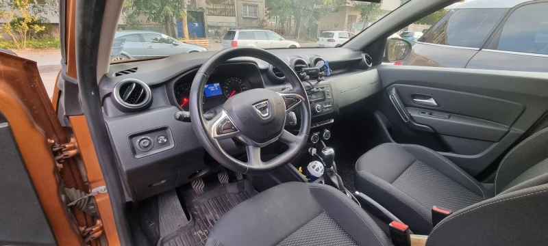Dacia Duster 1.6 LPG, снимка 9 - Автомобили и джипове - 52473082