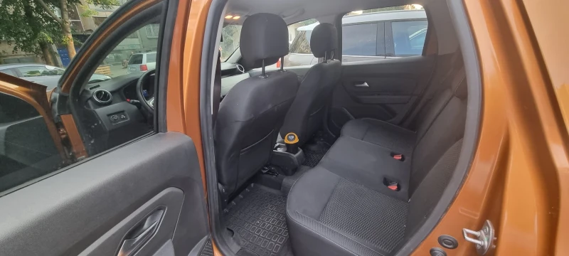 Dacia Duster 1.6 LPG, снимка 6 - Автомобили и джипове - 52473082