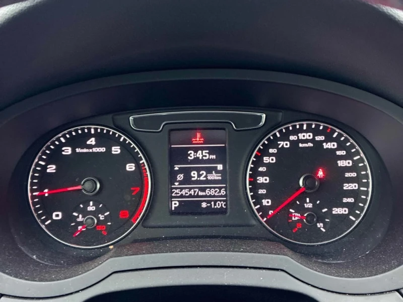 Audi Q3 * Komfort * CARFAX * ЦЕНА ДО БГ, снимка 8 - Автомобили и джипове - 53100110