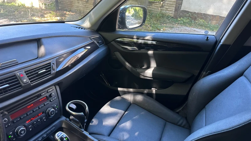 BMW X1 2.8i xDrive, снимка 14 - Автомобили и джипове - 53484781