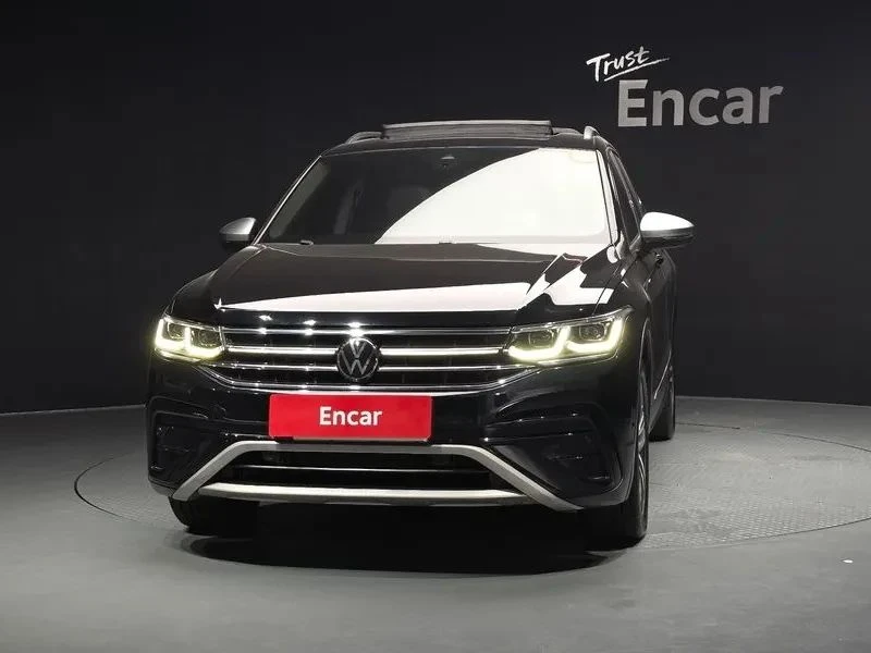 VW Tiguan, снимка 3 - Автомобили и джипове - 56687998