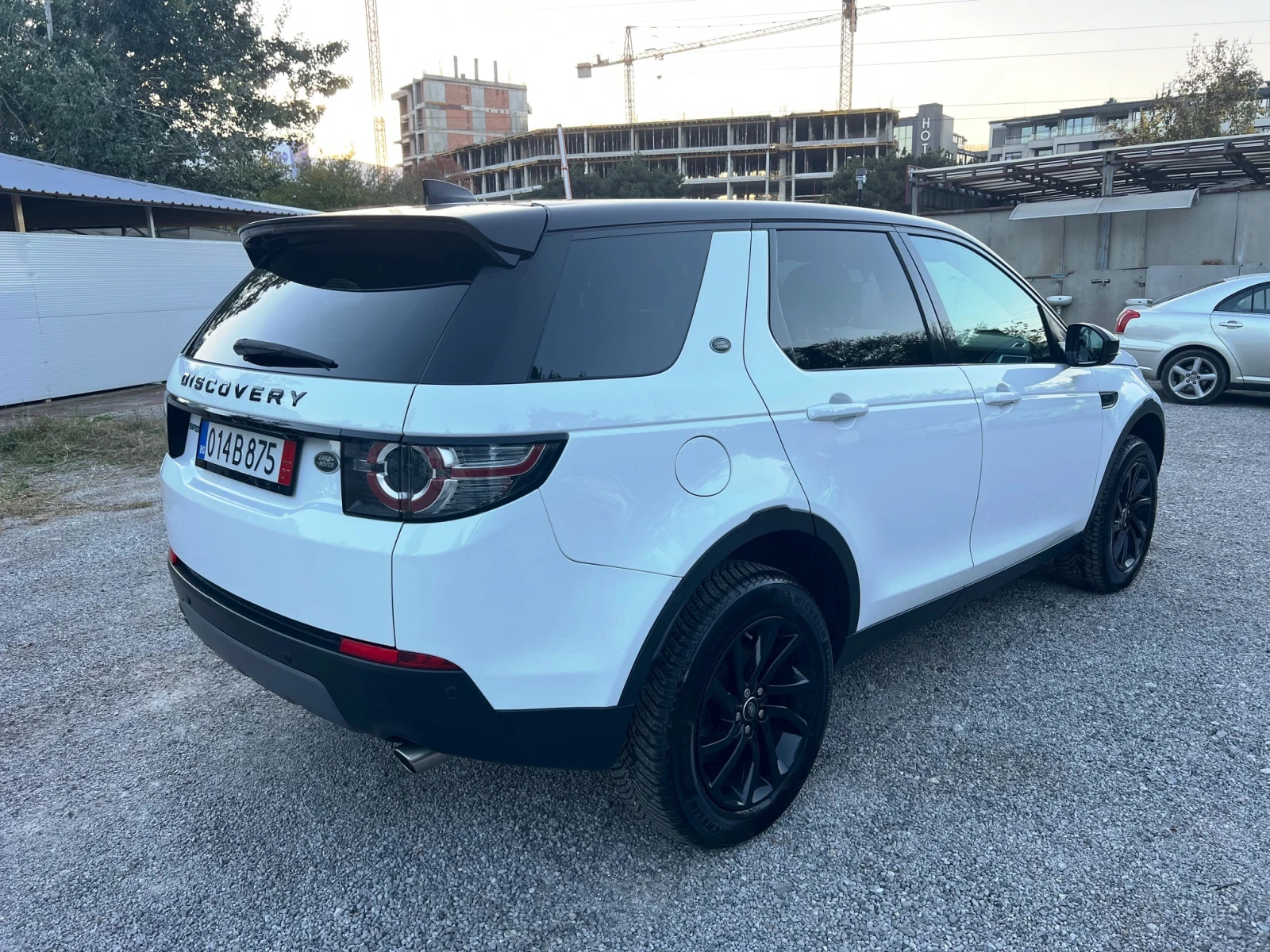 Land Rover Discovery Sport 2.0 TD4 150 k.c - изображение 5