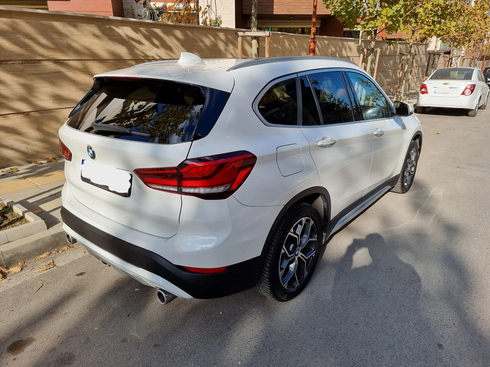 BMW X1 xDrive 20i - изображение 3