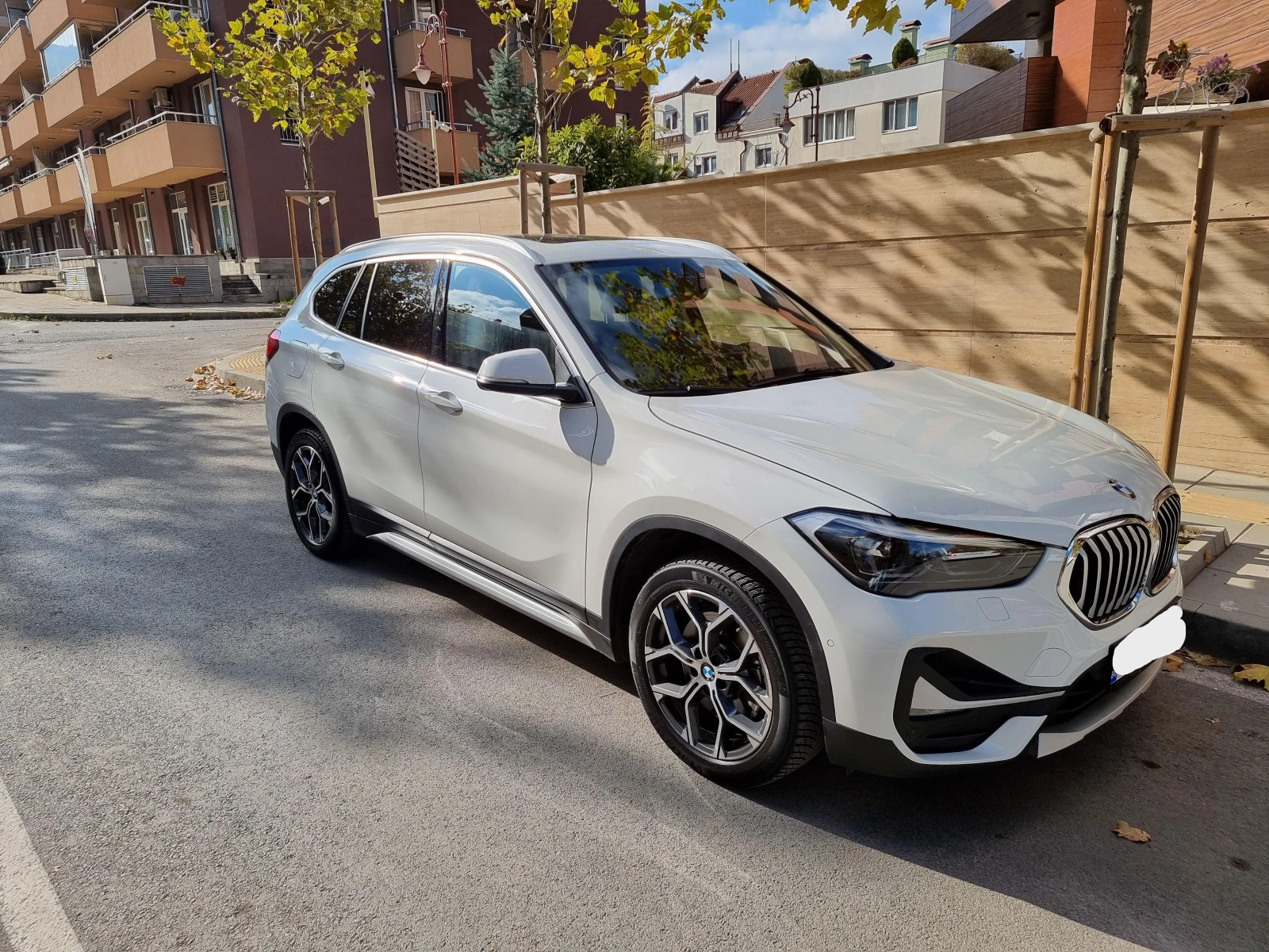 BMW X1 xDrive 20i - изображение 2