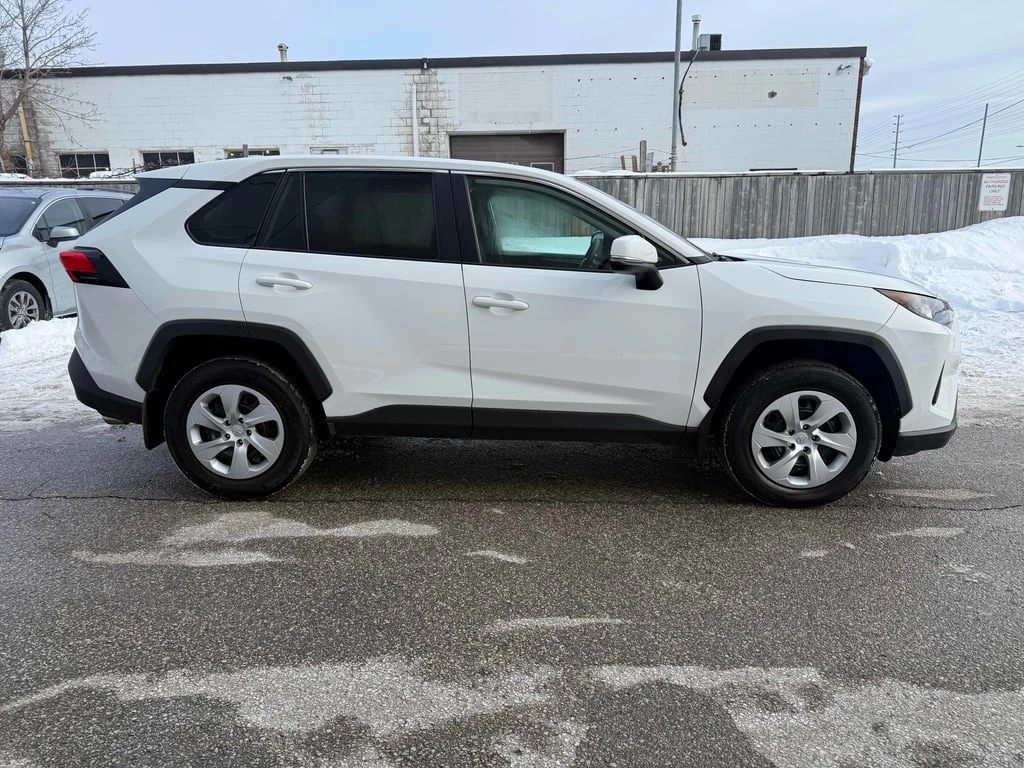 Toyota Rav4 * LE AWD * ПОДГРЕВ * ОТ ПРЕДСТАВИТЕЛСТВО - изображение 3