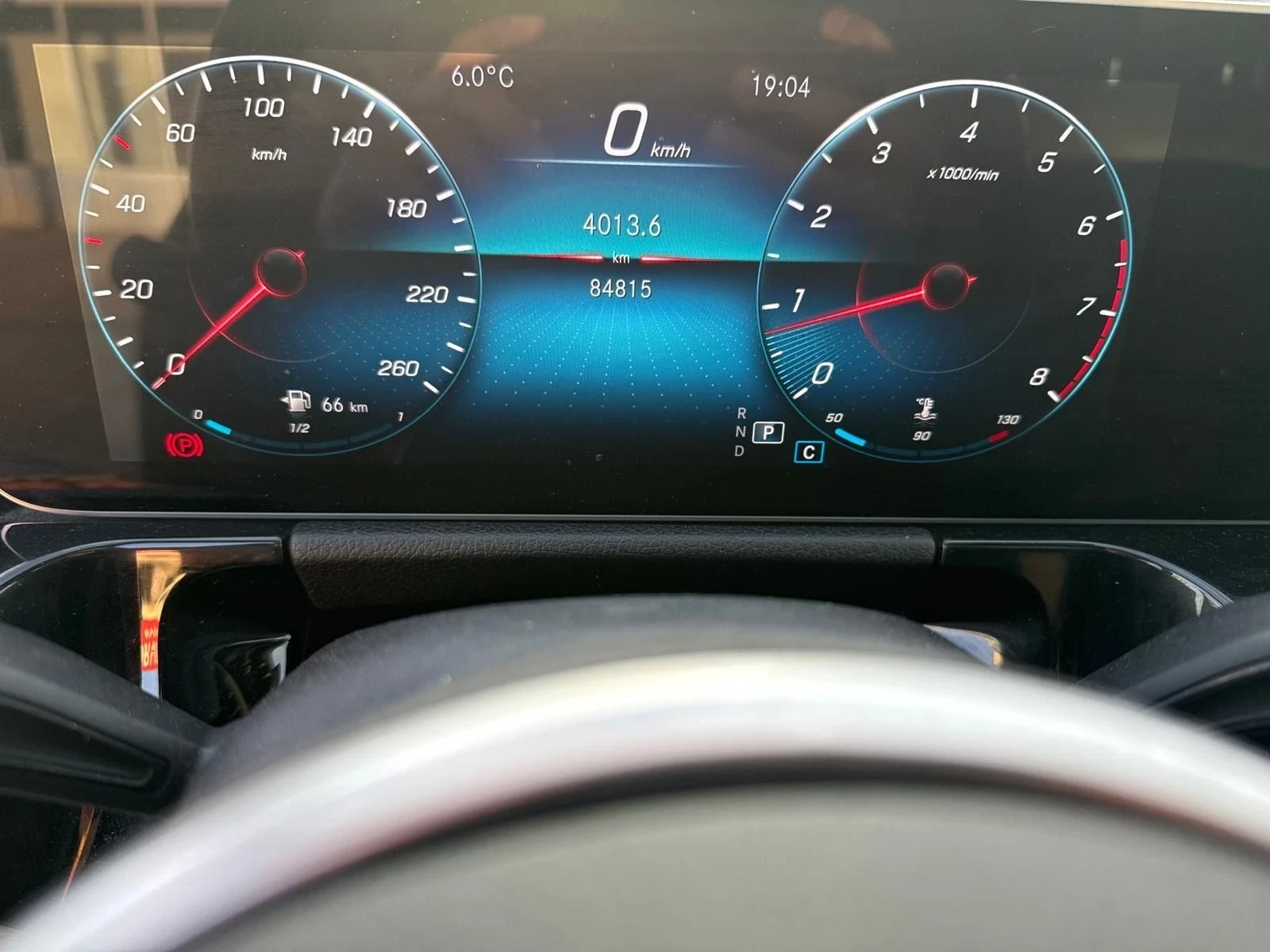 Mercedes-Benz GLA 250 AMG-pkg* CarPlay* Keyless* Камера* Подгрев* Пано, снимка 13 - Автомобили и джипове - 54065603