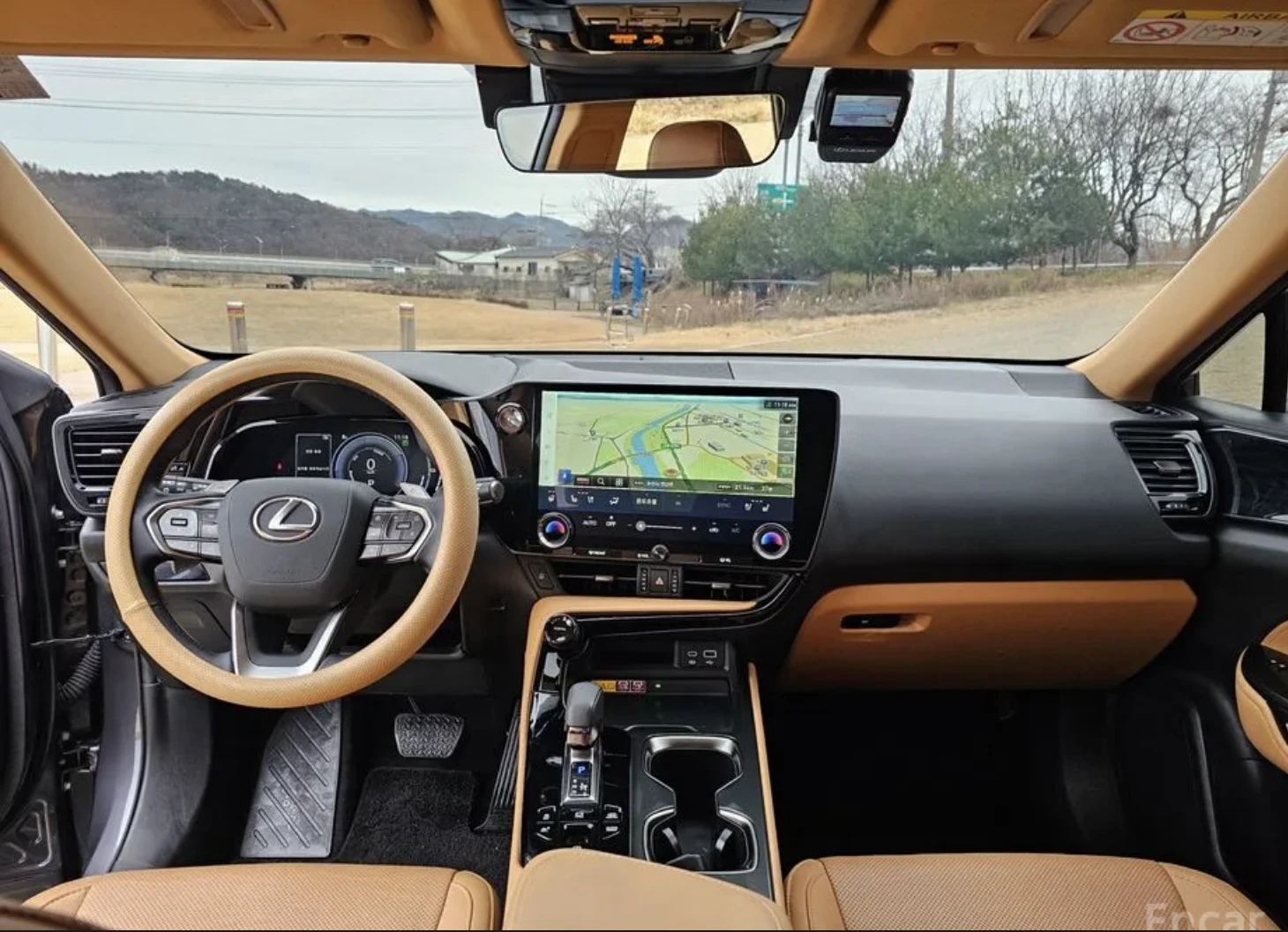 Lexus NX 450 HYBRID* PREMIUM* ПОДГРЕВ* ОБДУХВАНЕ* 360КАМЕРА* , снимка 10 - Автомобили и джипове - 54156569