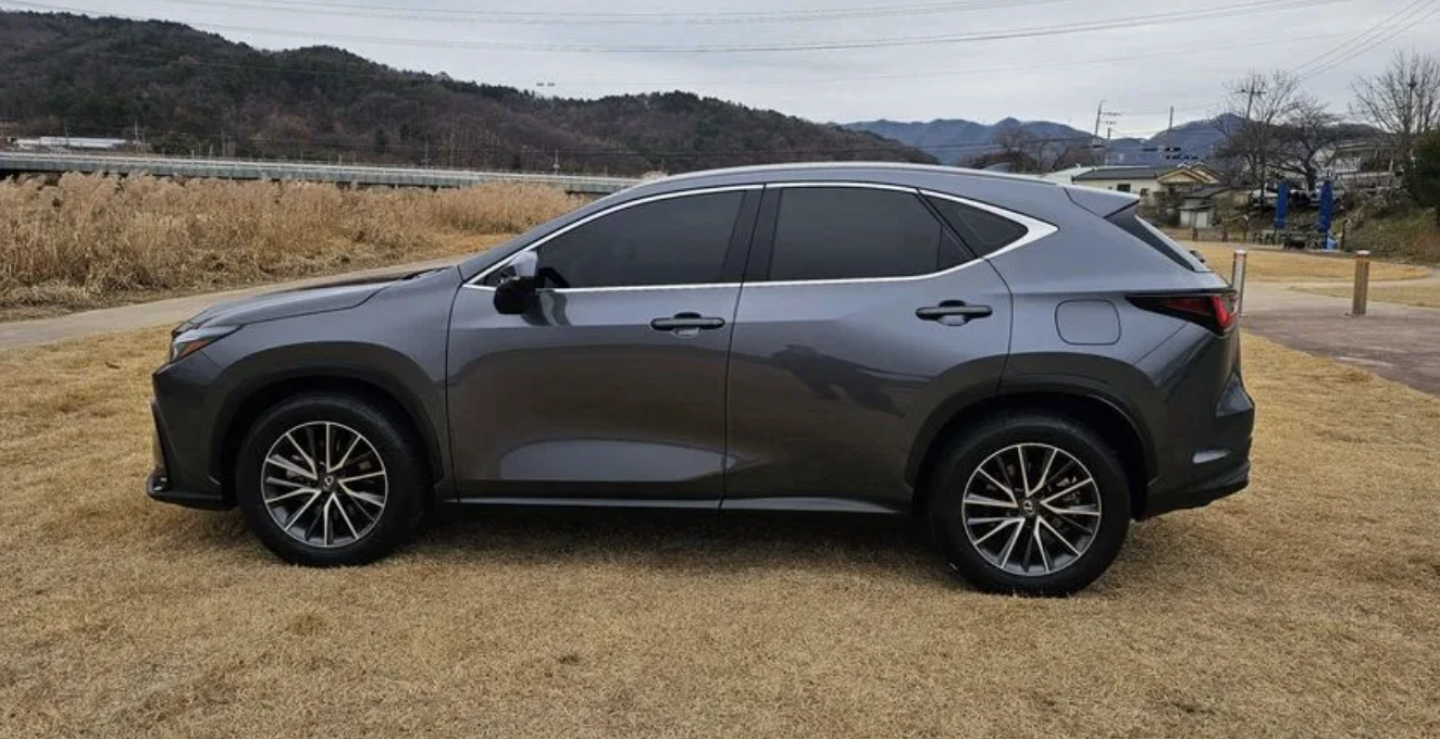 Lexus NX 450 HYBRID* PREMIUM* ПОДГРЕВ* ОБДУХВАНЕ* 360КАМЕРА* , снимка 6 - Автомобили и джипове - 54156569