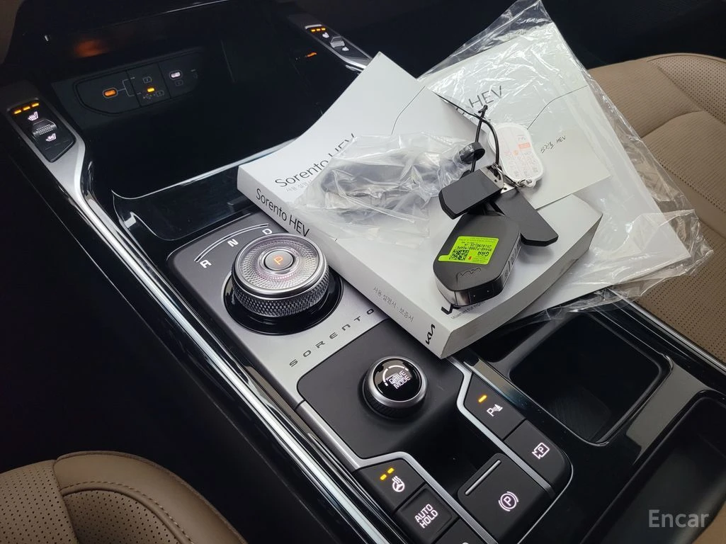 Kia Sorento 1.6* HYBRID* PRESTIGE* ПОДГРЕВ* ОБДУХВАНЕ* 360КАМЕ, снимка 10 - Автомобили и джипове - 54885343