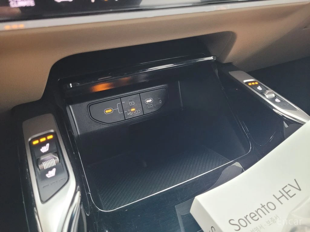 Kia Sorento 1.6* HYBRID* PRESTIGE* ПОДГРЕВ* ОБДУХВАНЕ* 360КАМЕ, снимка 14 - Автомобили и джипове - 54885343