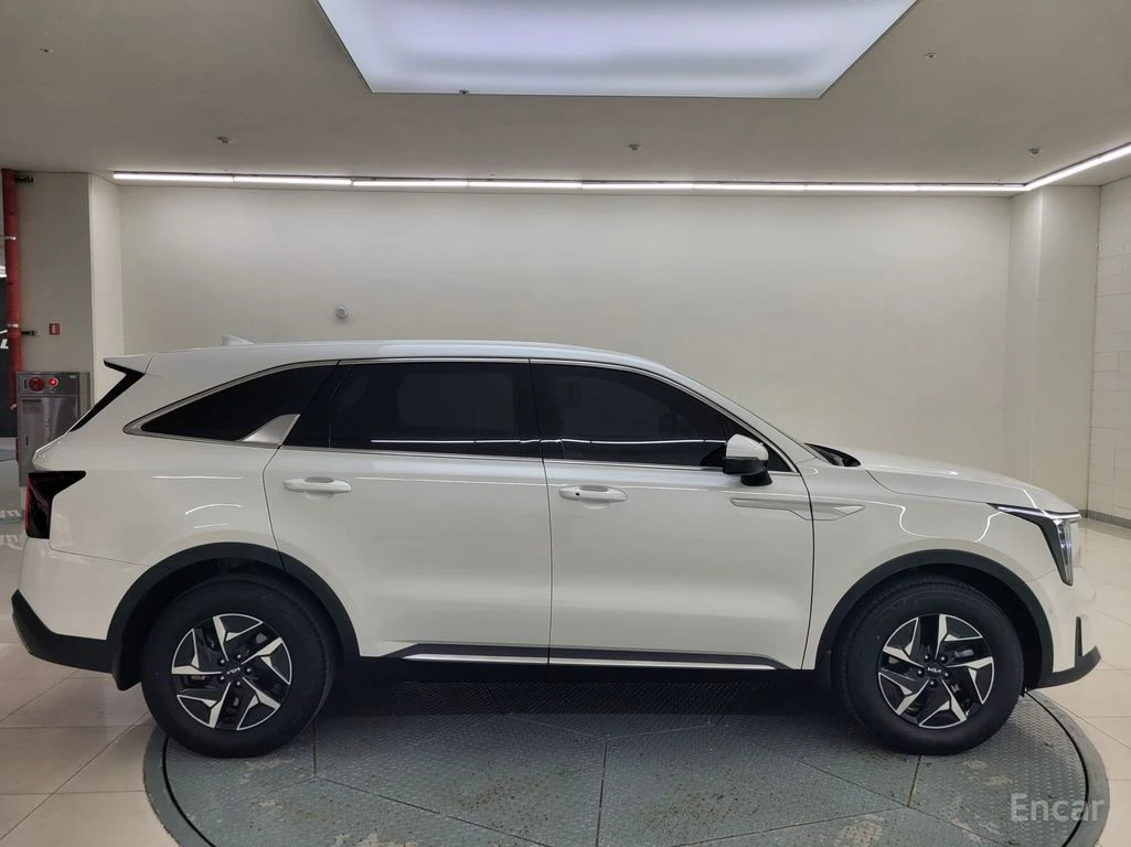 Kia Sorento 1.6* HYBRID* PRESTIGE* ПОДГРЕВ* ОБДУХВАНЕ* 360КАМЕ, снимка 3 - Автомобили и джипове - 54885343