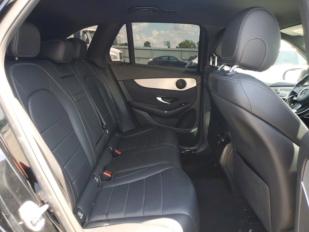 Mercedes-Benz GLC 300 2.0l, снимка 11 - Автомобили и джипове - 56087055