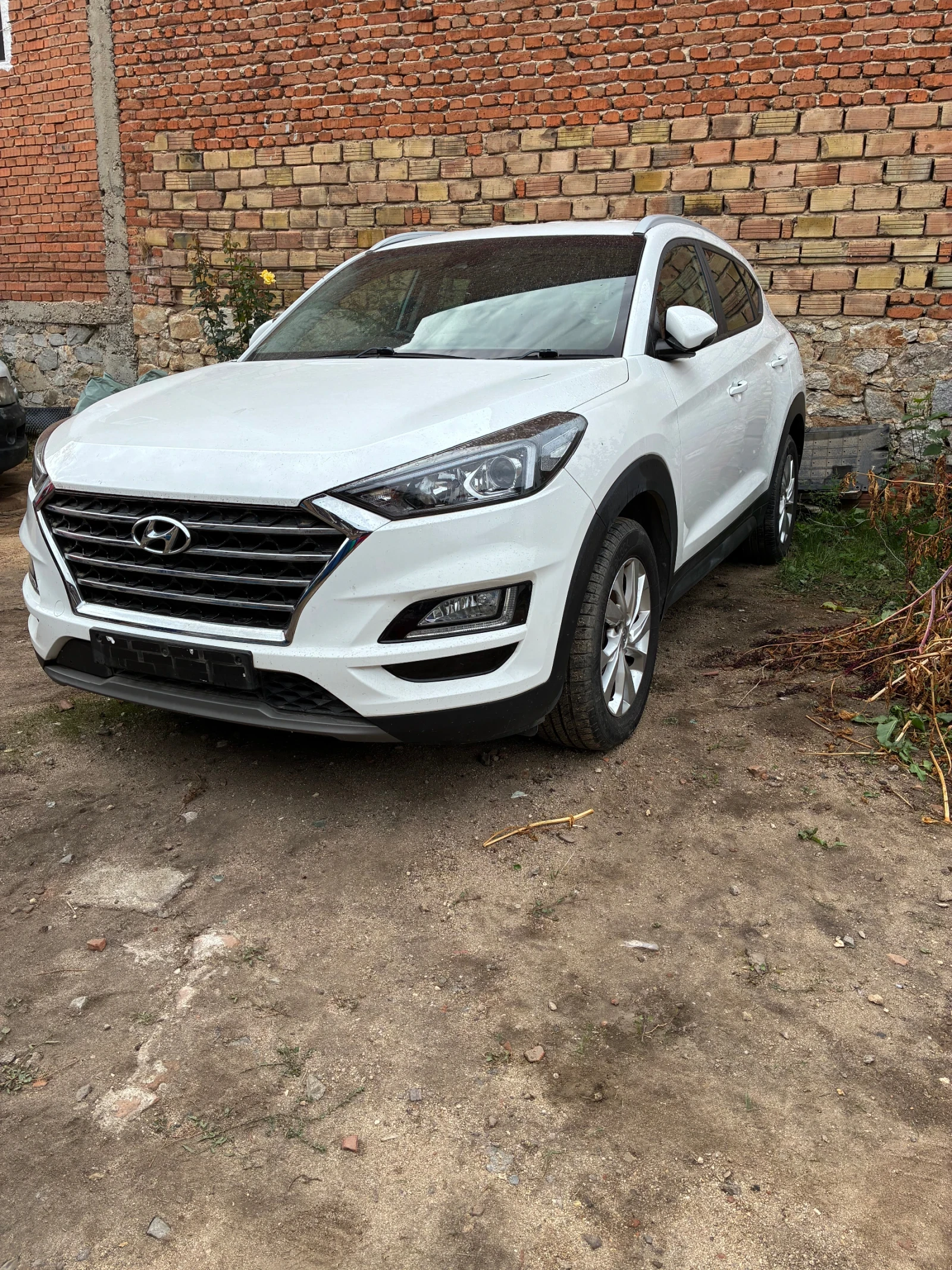 Hyundai Tucson 1.6T-GDI, снимка 2 - Автомобили и джипове - 56252002