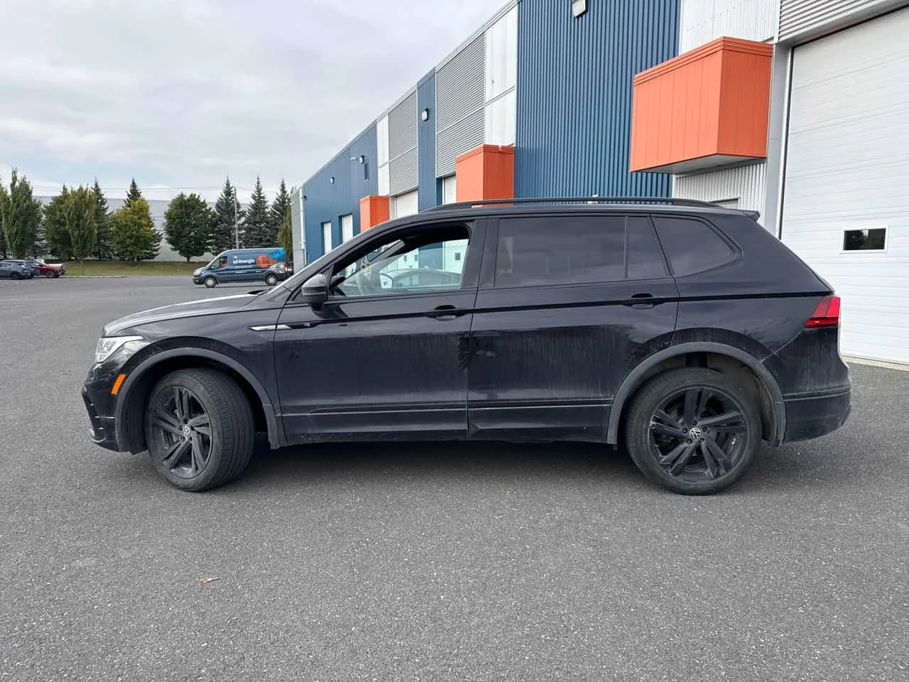 VW Tiguan Comfortline R Line Black Edition * CARFAX  | Mobile.bg � ����������� 3