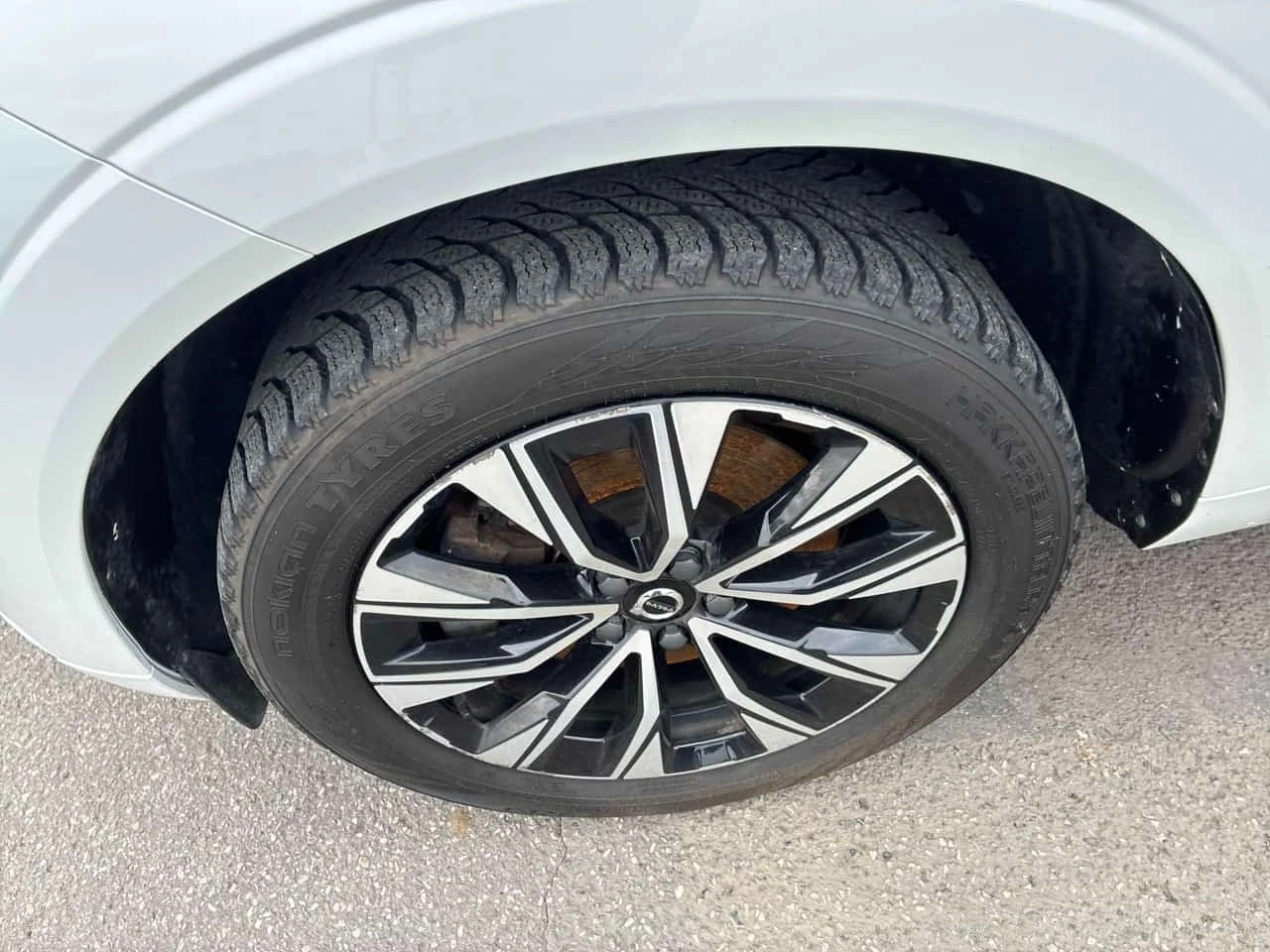 Volvo XC60 Core /CARFAX/ПОДГРЕВ/ПАНОРАМА/КЛИП, снимка 7 - Автомобили и джипове - 56637759