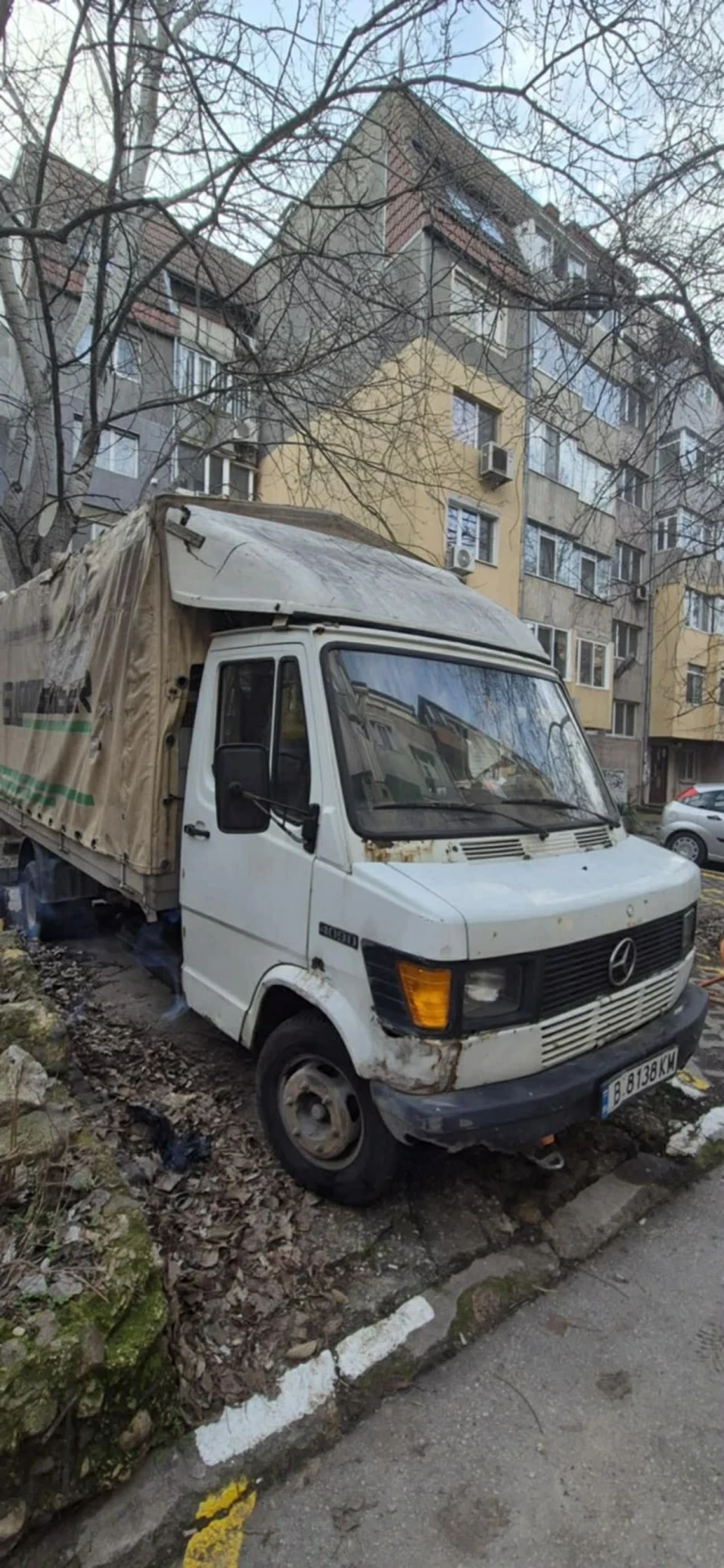 Mercedes-Benz 409 Товарен-Бордови