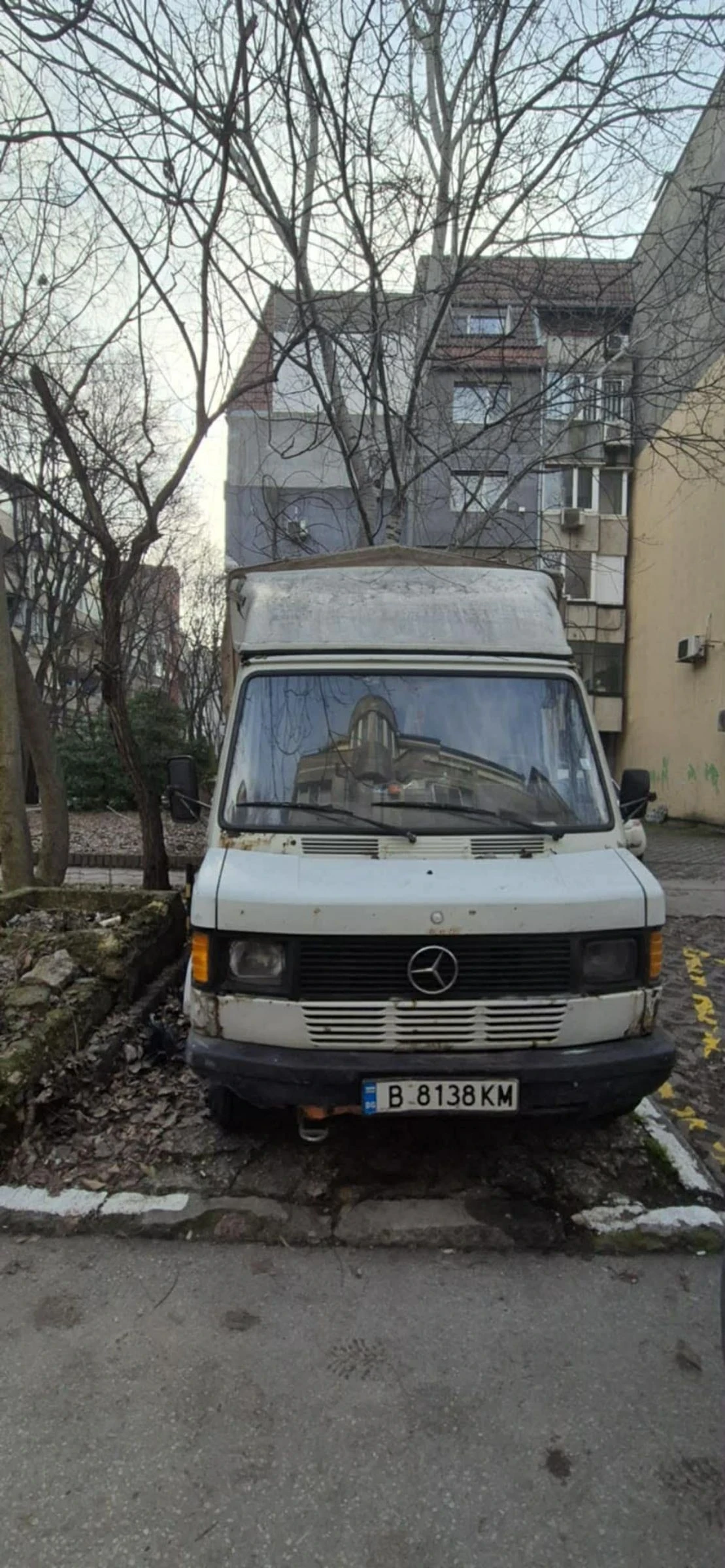 Mercedes-Benz 409 Товарен-Бордови - изображение 4