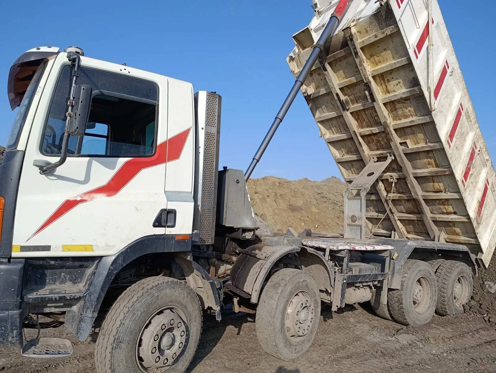 Daf Cf85, снимка 4 - Камиони - 53711028