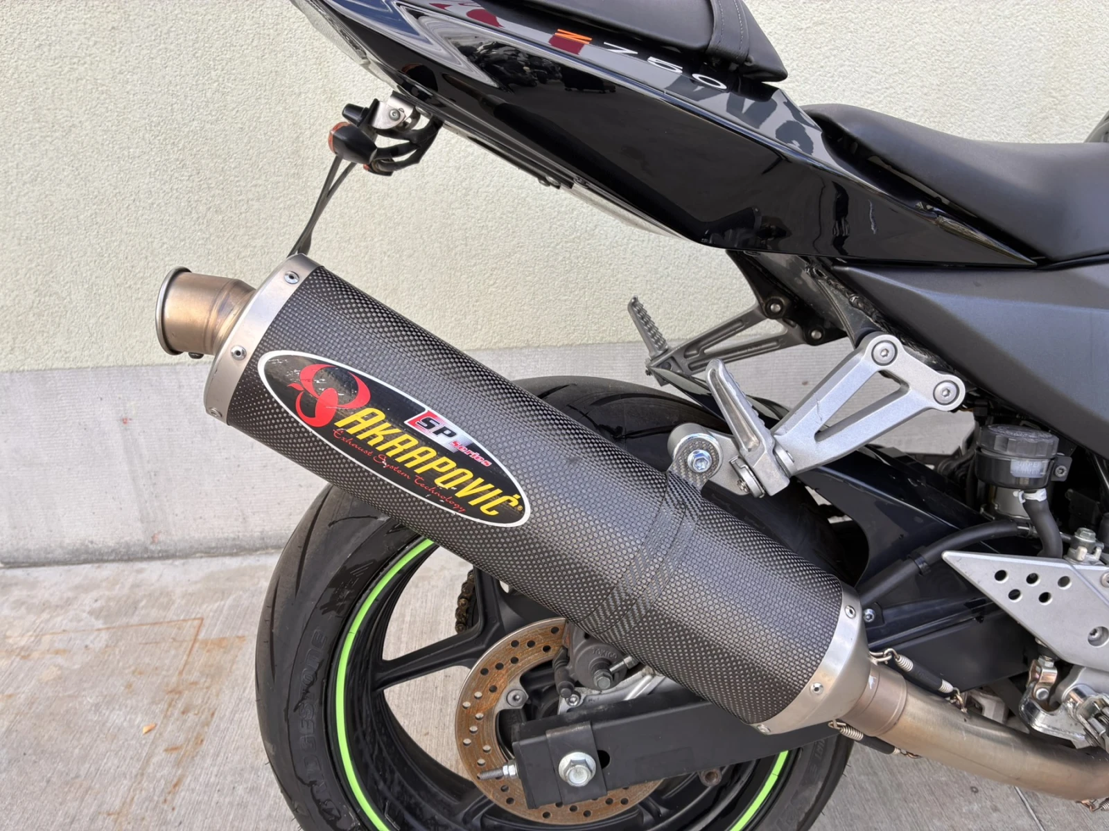 Kawasaki Z 750, снимка 8 - Мотоциклети и мототехника - 56196122