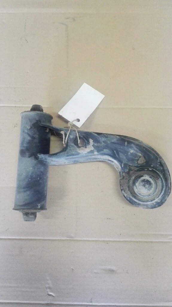 Носач преден ляв горен Мерцедес Ц220 w202 (4)