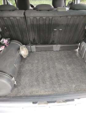 Peugeot Partner 1.6 ГАЗ-БЕНЗИН, снимка 9