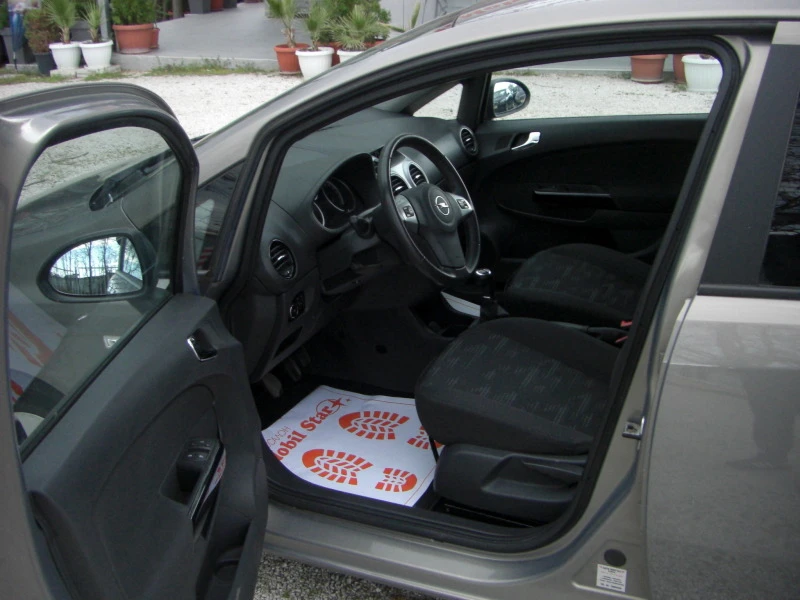 Opel Corsa 1.3cdti ECO FLEX, снимка 9 - Автомобили и джипове - 40165136