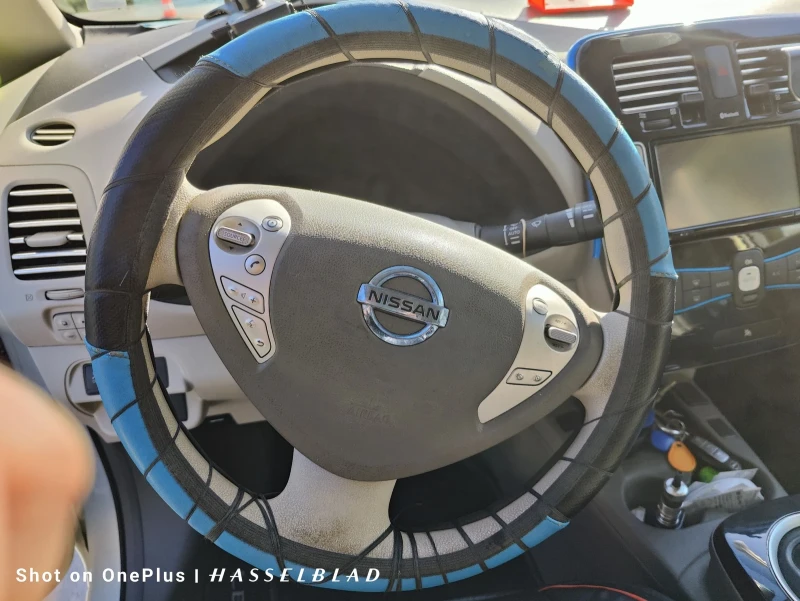 Nissan Leaf  24 kW внос от Швейцария, снимка 3 - Автомобили и джипове - 47525159