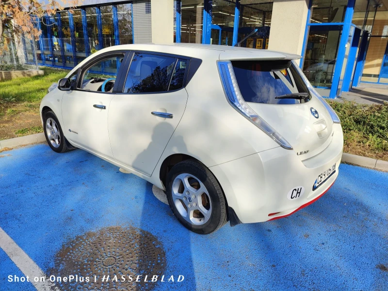 Nissan Leaf  24 kW внос от Швейцария, снимка 13 - Автомобили и джипове - 47525159