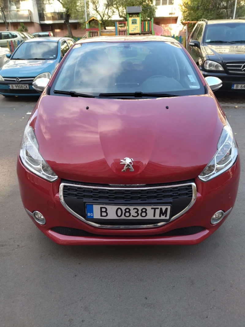 Peugeot 208, снимка 1 - Автомобили и джипове - 47762115