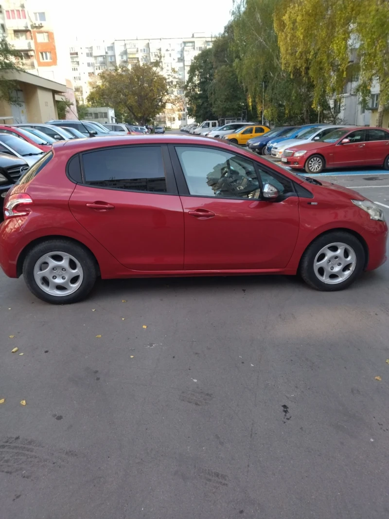 Peugeot 208, снимка 4 - Автомобили и джипове - 47762115