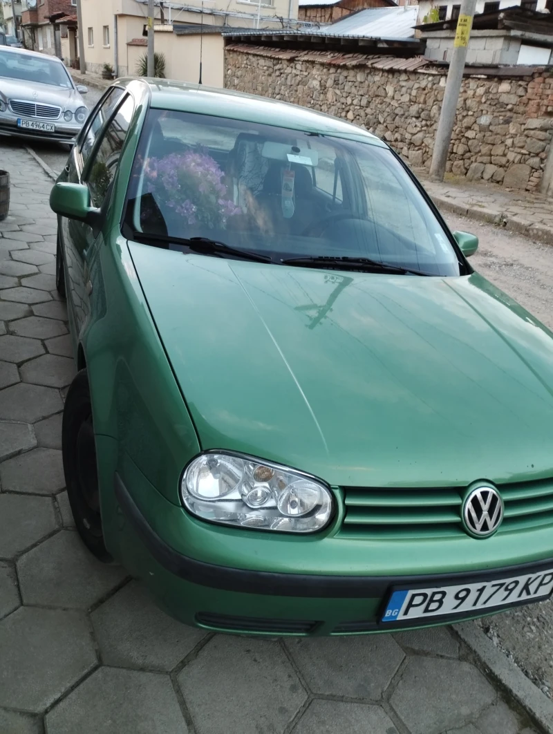 VW Golf, снимка 2 - Автомобили и джипове - 49193097