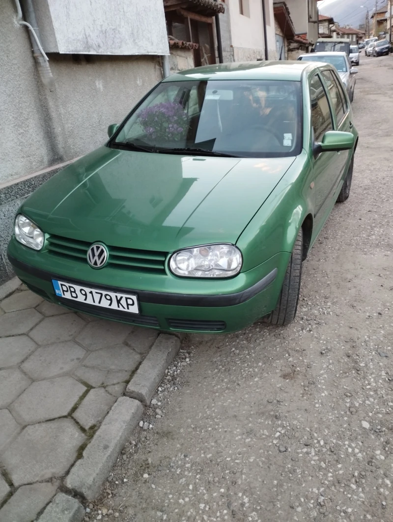 VW Golf, снимка 1 - Автомобили и джипове - 49193097