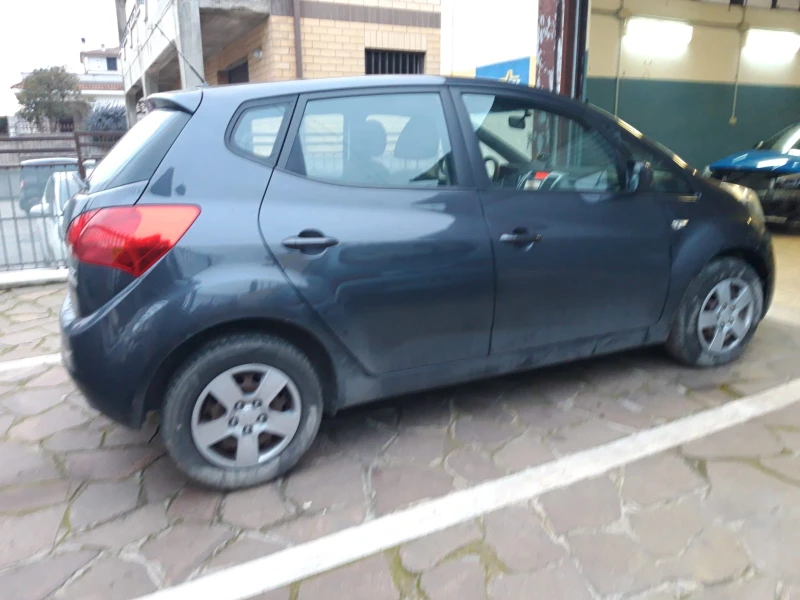 Kia Venga 1.4crdi, снимка 6 - Автомобили и джипове - 49219707