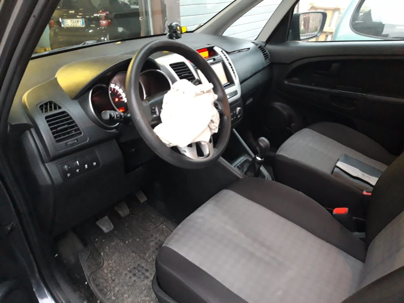 Kia Venga 1.4crdi, снимка 8 - Автомобили и джипове - 49219707