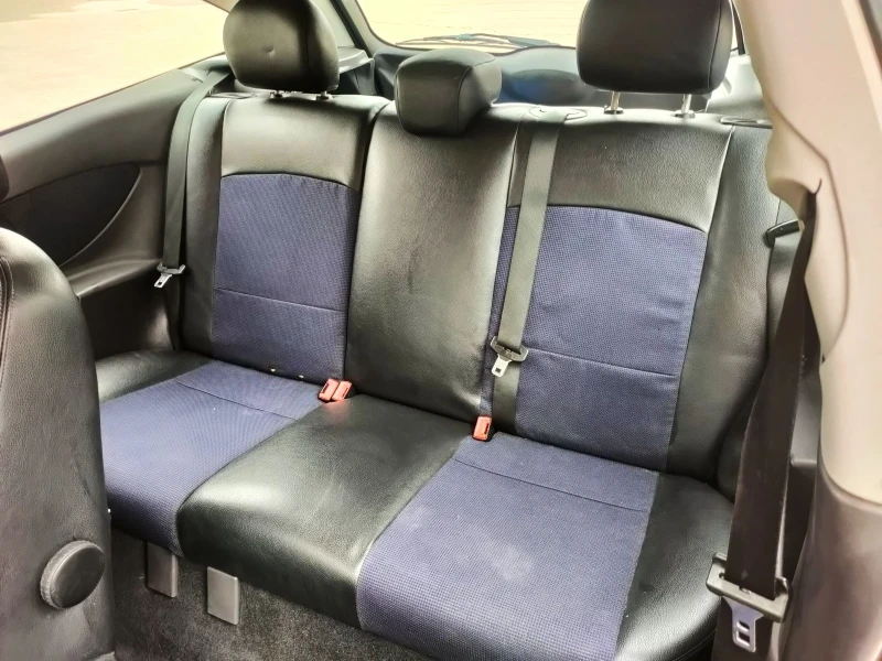 Ford Focus 2.0 ST, снимка 11 - Автомобили и джипове - 51100094