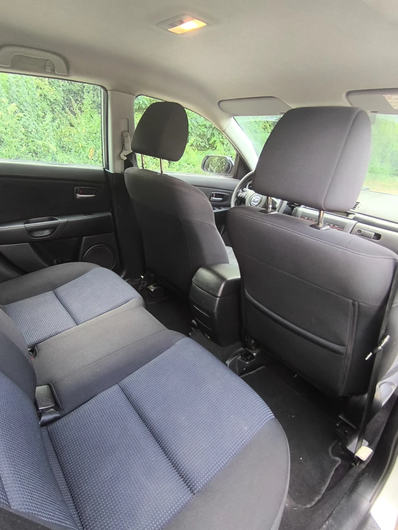 Mazda 3 1.6, напълно обслужен, снимка 7 - Автомобили и джипове - 51677633